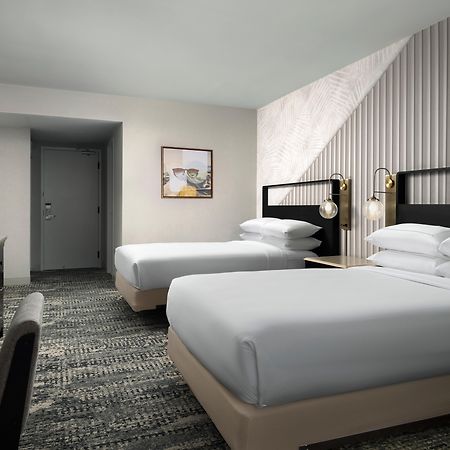 Hotel Fera Anaheim, A Doubletree By Hilton Orange Exterior photo