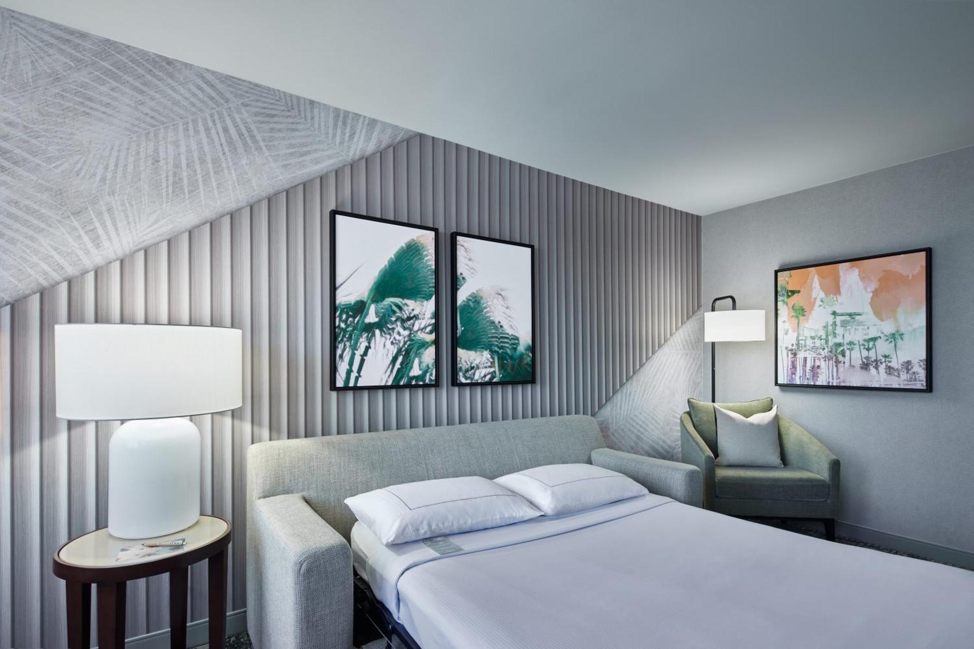 Hotel Fera Anaheim, A Doubletree By Hilton Orange Exterior photo